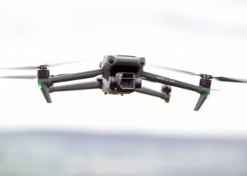 На армію дронів потрібно 30 млрд грн: Рада планує збільшити видатки на оборону | Новини Політики