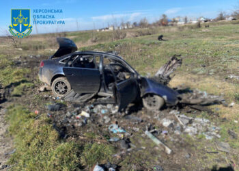 На Херсонщині автомобіль підірвався на ворожій міні — Новини Херсонщіни