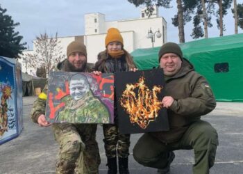 На Рівненщині 9-річна дівчинка-волонтерка купила дрон для військових