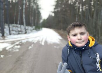 На Рівненщині третьокласник збирає донати на ЗСУ завдяки відеовіршам