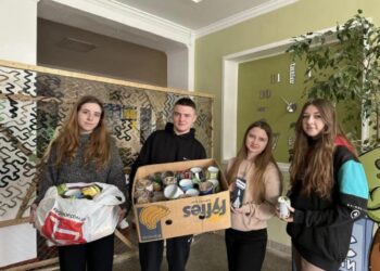 На Здолбунівщині школярі волонтерять для ЗСУ