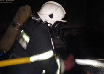 Нічну пожежу в Капітанівці загасили за годину, але це не врятувало двох дорослих і трьох дітей