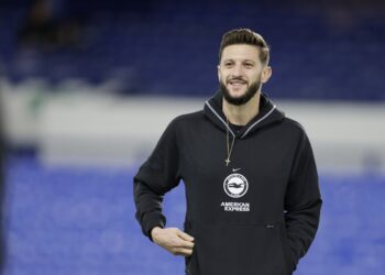 Официально. «Брайтон» продлил контракт с 34-летним Лалланой (15 марта 2023 г.) — Новости футбола