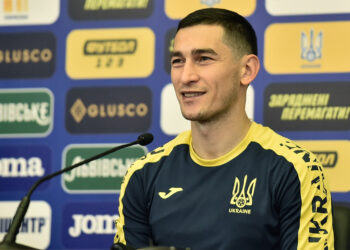 Тарас Степаненко: «Ротань живет футболом, игрой с Англией, а мы все готовы ему помочь» (22 марта 2023 г.) — Новости футбола