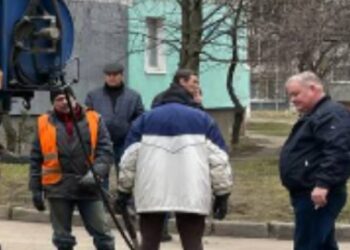 У Кропивницькому  очищають трубопроводи за допомогою мулососа