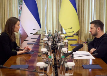 Україні потрібні гарантії безпеки, поки ми рухаємося до вступу в НАТО  – Зеленський | Новини Політики