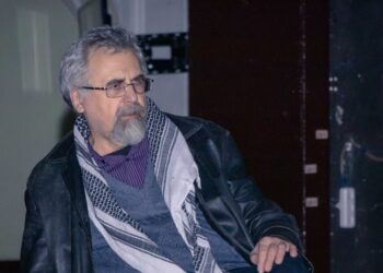 Віктор Попов: «Вистава «Хто я є?» про те, як людина намагається знайти вихід навіть в безвихідній ситуації» – Новини Кам’янське