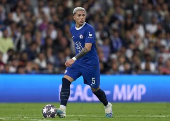 «Челси» продлил контракт с Энцо Фернандесом (15 апреля 2023 г.) — Новости футбола