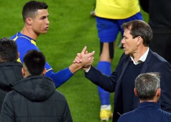 И снова виноват тренер: Роналду уже недоволен и наставником «Аль-Насра» (12 апреля 2023 г.) — Новости футбола