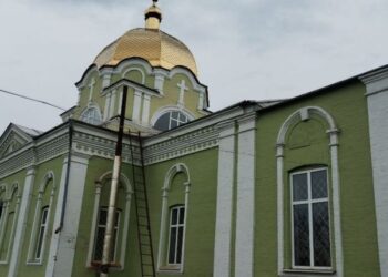 Кіровоградщина: Мешканці Новомиргорода вимагають передати храм ПЦУ