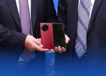 Не дожидаясь презентации: vivo раскрыла внешний вид нового складного смартфон vivo X Fold 2