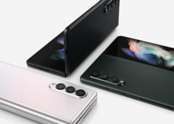 Предложение дня: складной смартфон Samsung Galaxy Fold 3 продают на Amazon со скидкой $900