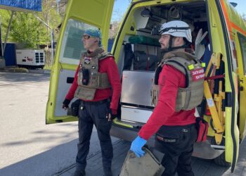 У лікарні померли двоє людей, поранених під час обстрілу супермаркету у Херсоні