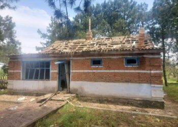 Херсонщина під обстрілом: пошкоджено приватні будинки та ліцей
