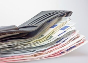 Як здійснюється оподаткування діяльності з торгівлі валютними цінностями у готівковій формі з 01.01.2023?