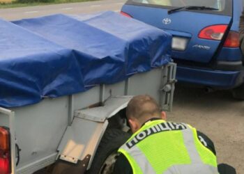 Кропивницькі патрульні допомогли водієві дістатися СТО неподалік Шостаківки