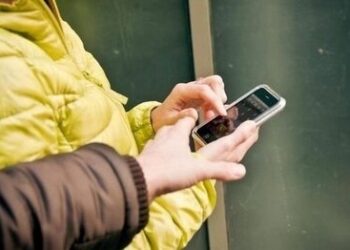 На Дніпропетровщині чоловік пограбував 10-річну дівчинку – Новини Кам’янське