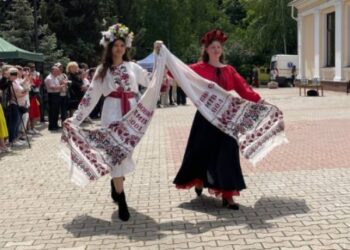 У Кропивницькому вирував вокально-хоровий фестиваль «Калиновий спів»