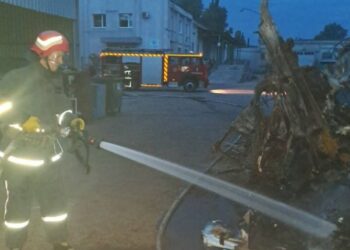 Вогнеборцям Кіровоградщини довелося гасити купи сміття й гори сіна