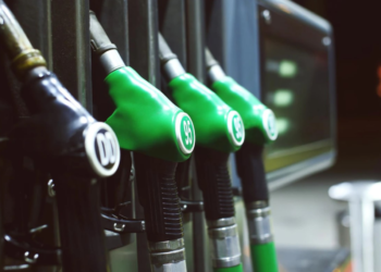 Чи повинен суб’єкт господарювання при поверненні пального постачальнику реєструватись платником акцизного податку, як особа, що реаліз