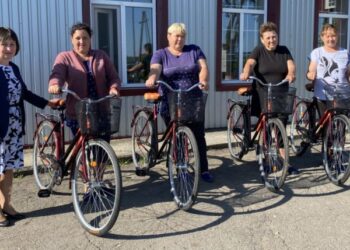 Кіровоградщина: Соцпрацівницям Гурівської громади виділили велосипеди