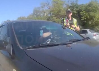 Кропивницькі патрульні врятували водія, в якого стався напад епілепсії