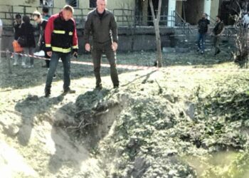 На місці загибелі людей в Києві поблизу медзакладу розпочато розслідування