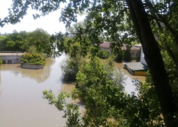 Найбільш критичною ситуація залишається в Олешках: росіяни не дозволяють людям евакуюватись