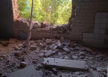 Поліція показала фото пошкоджених споруд після нічного обстрілу Херсона