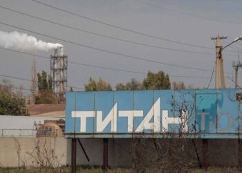 Російські військові можуть замінувати завод «Кримський титан», готуючись до оборони