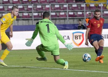 Руслан Нещерет: «Испанец ударил меня по руке. Это был фол» (28 июня 2023 г.) — Новости футбола