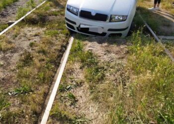 У Миколаєві автівки застрягають на трамвайних шляхах