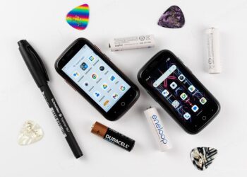 Unihertz Jelly Star – крошечный прозрачный смартфон с 3” дисплеем, 48-МП камерой, Android 13 и NFC