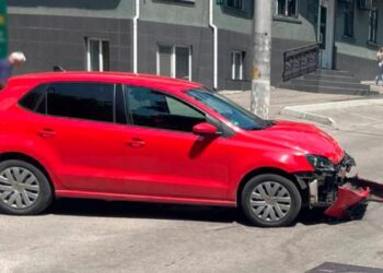 Водійка фольксвагену у Кропивницькому не поступилася дорогою сузукі