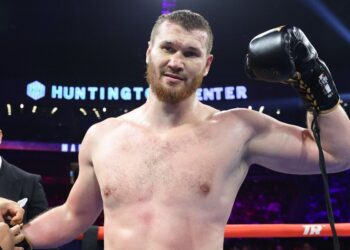 «Это не борьба, это — бокс!» Российский Лев жестоко наказал трусливого соперника