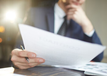 Чи видається ФОП, який одночасно здійснює незалежну професійну діяльність, довідка № 34-ОПП та довідка № 12-ОПП у випадку припинення лише