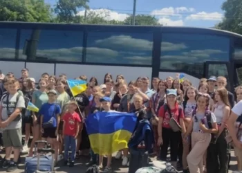 Діти з Херсонщини вирушили у туристичну мандрівку Австрією