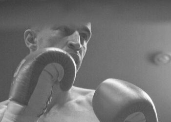 Выстрел в спину. Крутого русского боксера убили за неделю до боя