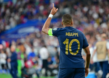 Мбаппе и боссы ПСЖ проведут финальную встречу, на которой решится судьба футболиста (17 июля 2023 г.) — Новости футбола