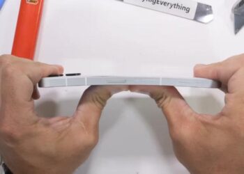 Nothing Phone (2) сразу после официальной презентации прошел экстремальную проверку на прочность