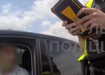 Полійцейські допомогли доставити вагітну до пологового будинку