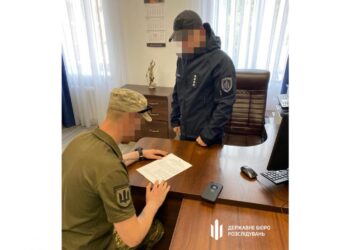 Посадовці військового підрозділу на Рівненщині протиправно виплачували премії порушникам дисципліни