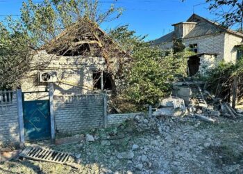 17 воєнних злочинів: окупанти у Херсоні поранили людей та пошкодили пам’ятники й житлові будинки