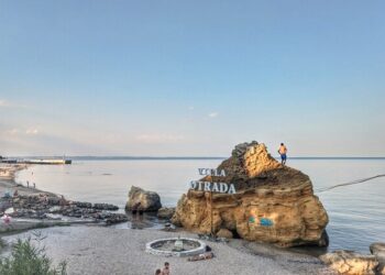 Чорне море біля Одеси вже майже очистилося | Одеський Кур’єр