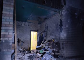 Херсон перебував під цілодобовою атакою росіян: пошкоджено приватний сектор одного з районів