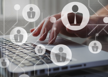 Яким чином громадянин України може зареєструватись в ДРФО – платників податків та отримати документ, що засвідчує реєстрацію?