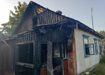 На Рівненщині горів будинок