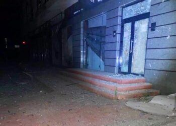 Окупанти обстріляли житлові квартали та пункт незламності на Херсонщині: поранені шестеро