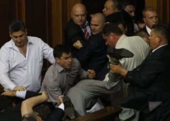 Про пристойність як соціальний ритуал та жуйку на лобі – Новини Кам’янське