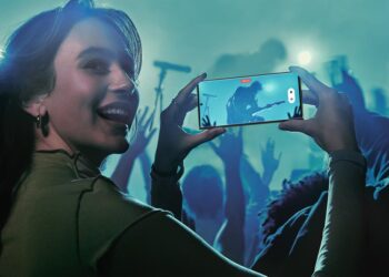 Samsung с обновлением отключила функцию записи видео 8K с высоким битрейтом на флагманах Galaxy S23 Ultra